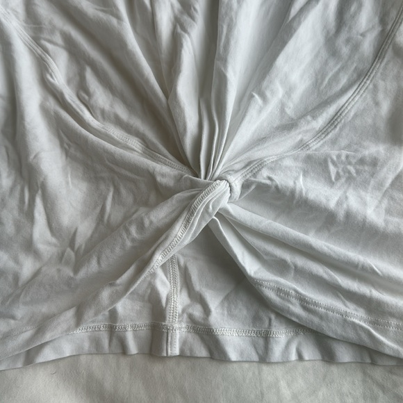 Lululemon front knot tank 4 - Picture 2 of 3